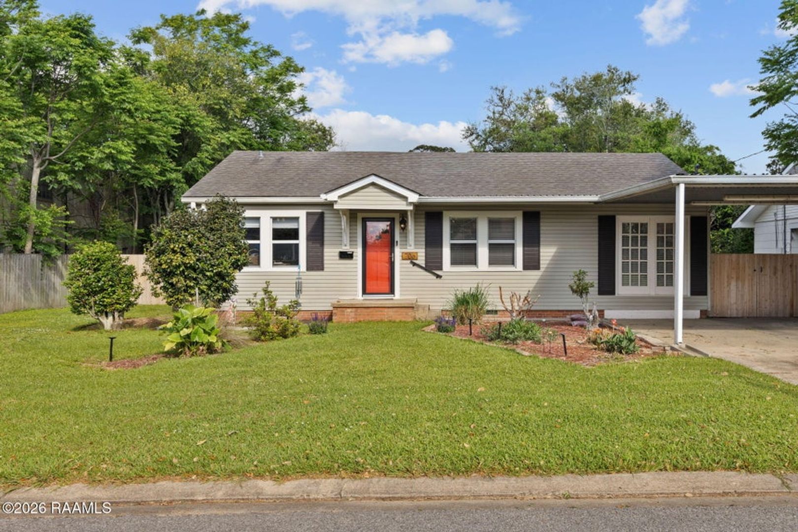 Lafayette House: 706 Harding Street