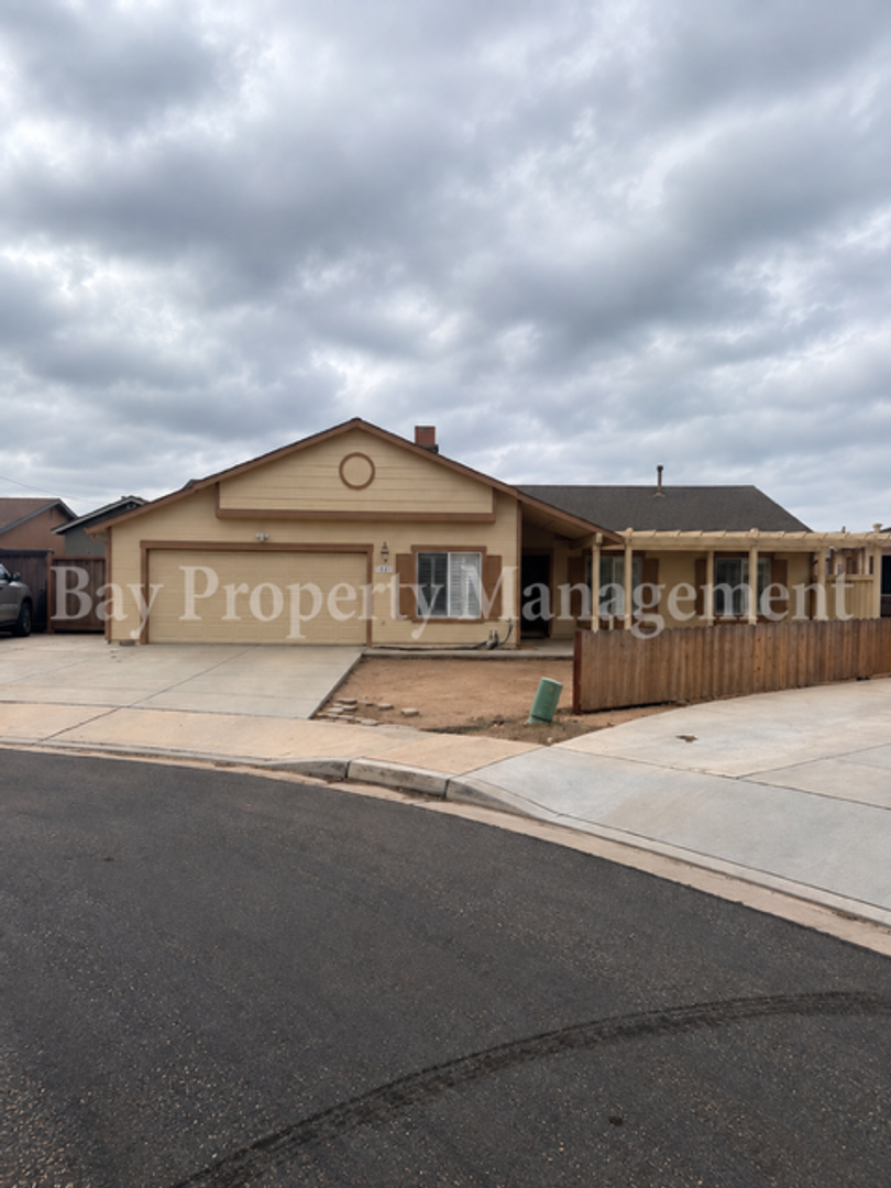 Soledad Apartment: 1001 Highpoint Court