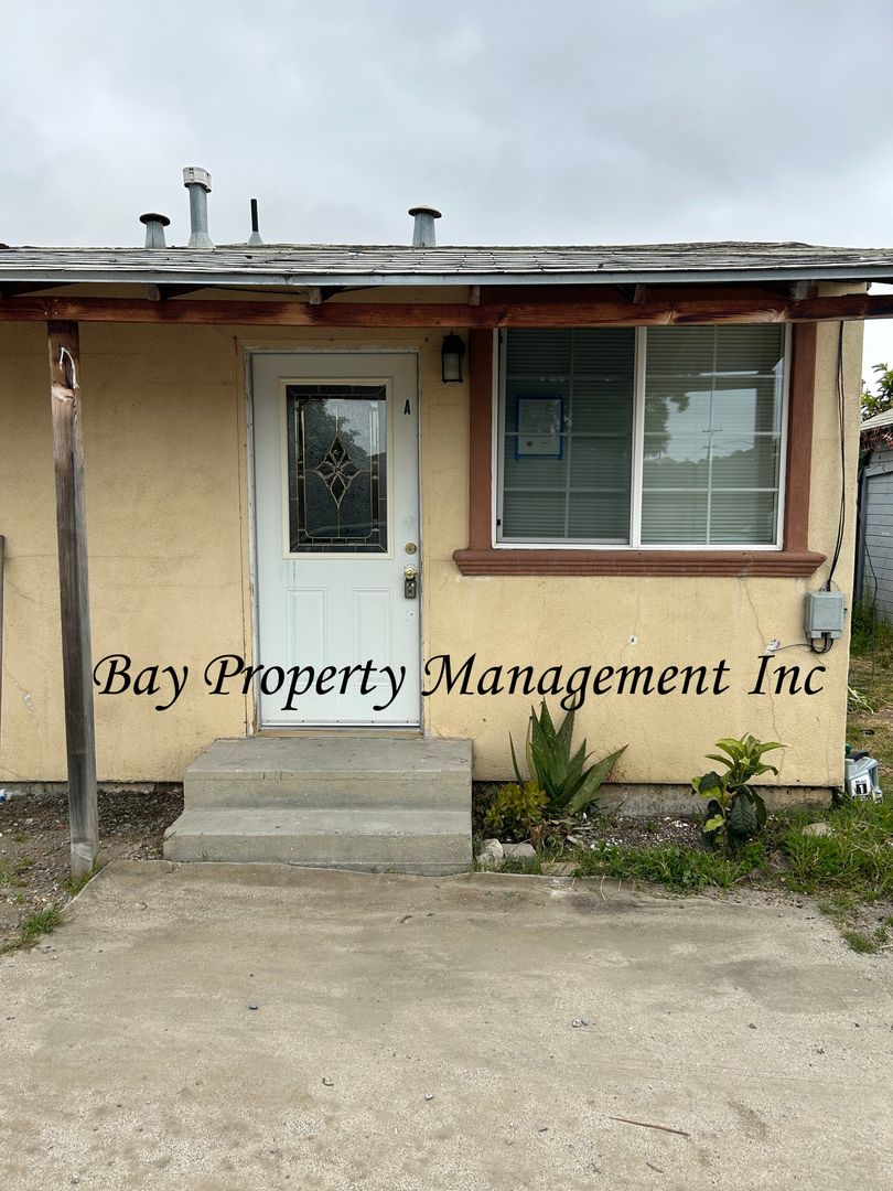 Salinas Apartment: 731 Burke St.