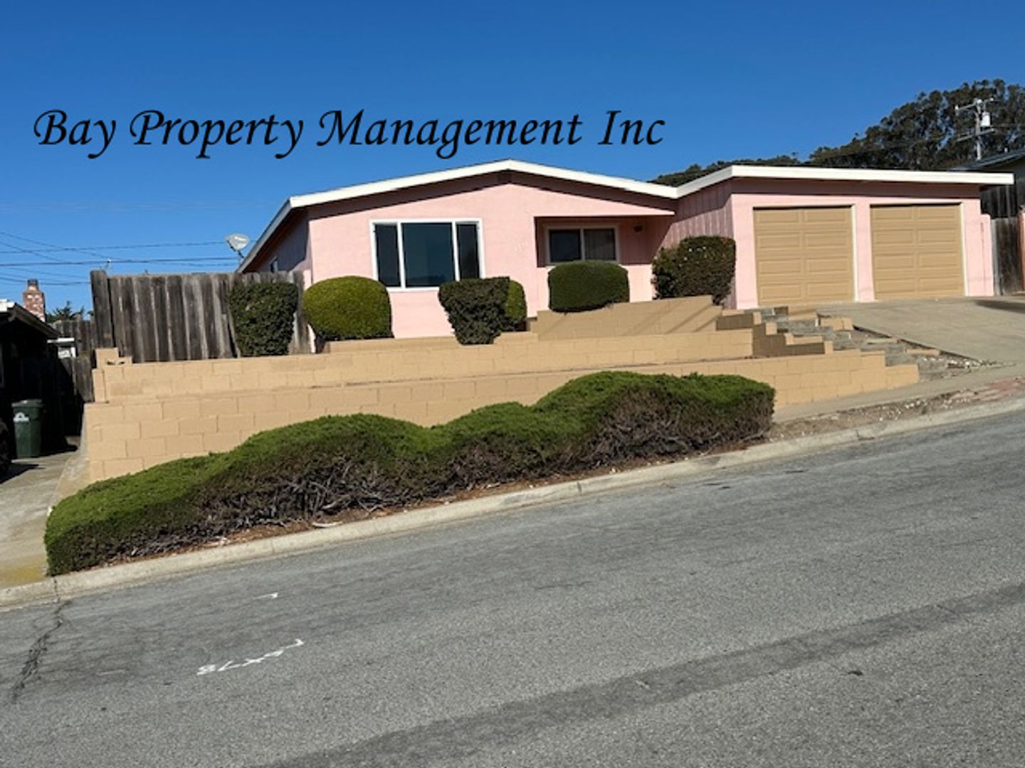Marina House: 3251 De Forest Rd.