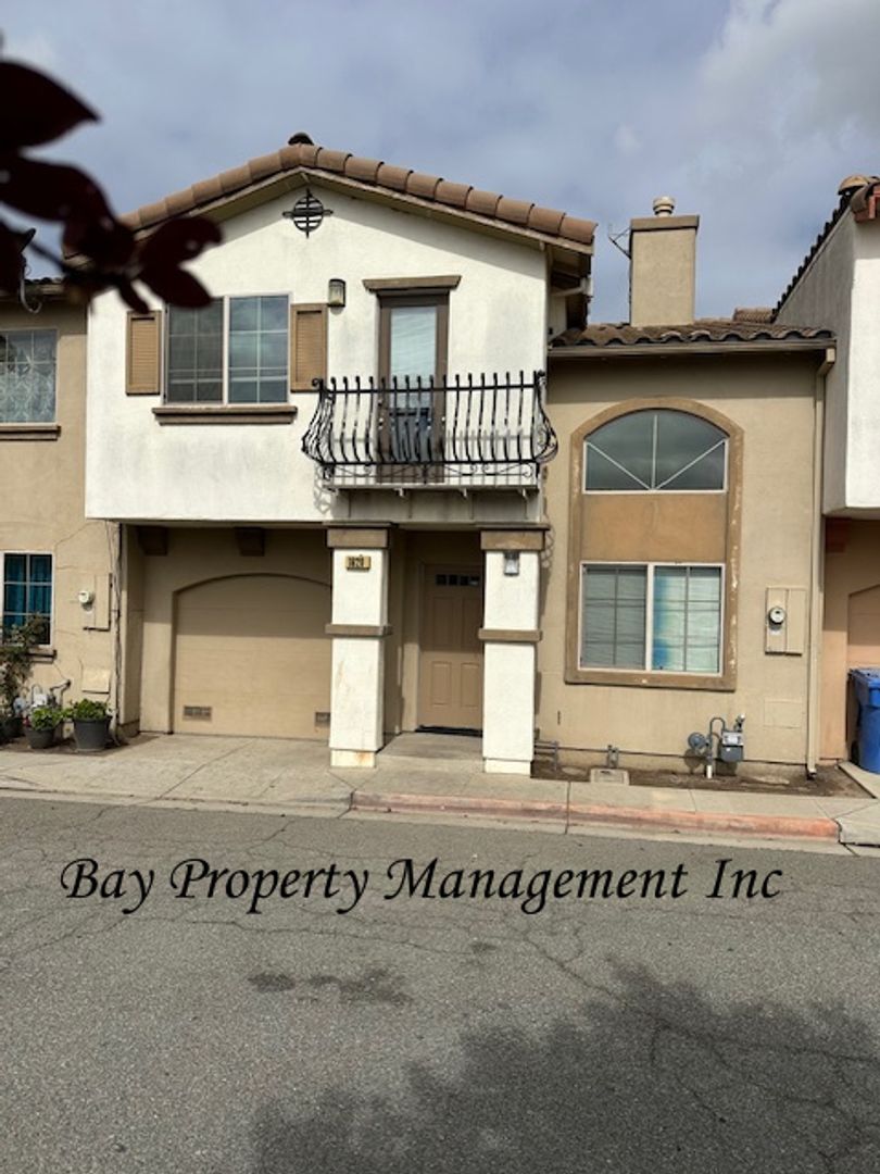 Soledad Apartment: 1612-1626 Monterey St.