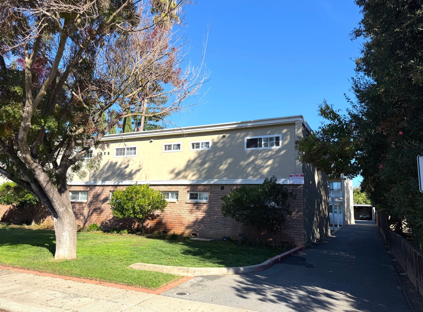 Mountain View Apartment: 1025 Boranda Avenue