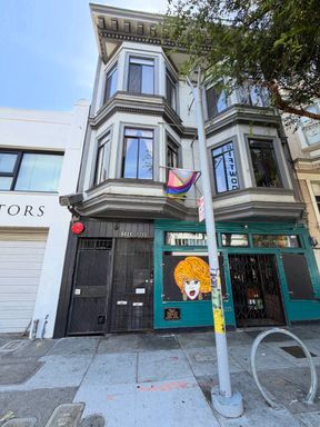 UPDATED HUGE Central SOMA 2000sf Top Floor 2BR+/1BA Flat Steps from Mid-Market CalTrain BART AVAILABLE NOW – photo 1