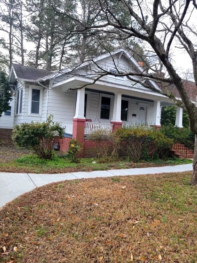 Norfolk House: 1025 East Bayview Blvd