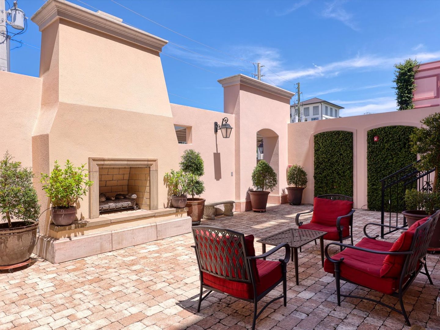 Sarasota Condo: 525 N Orange Ave #204