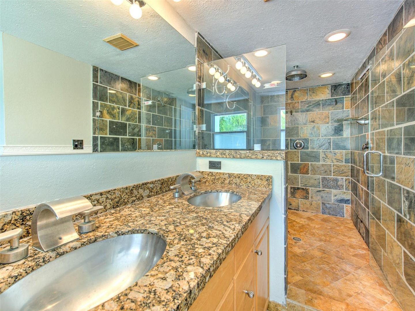 4711 w san rafael 7 of 12