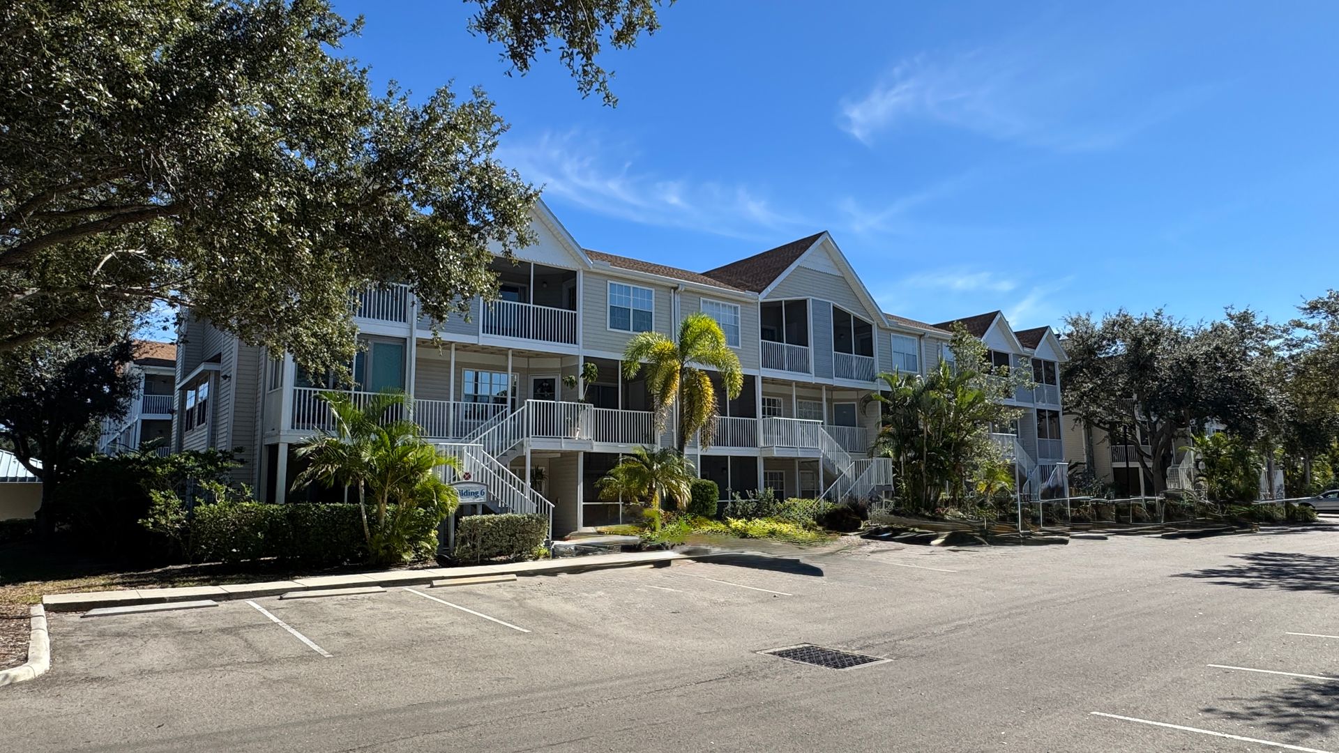 Sarasota Condo: 850 S. Tamiami Trail #603