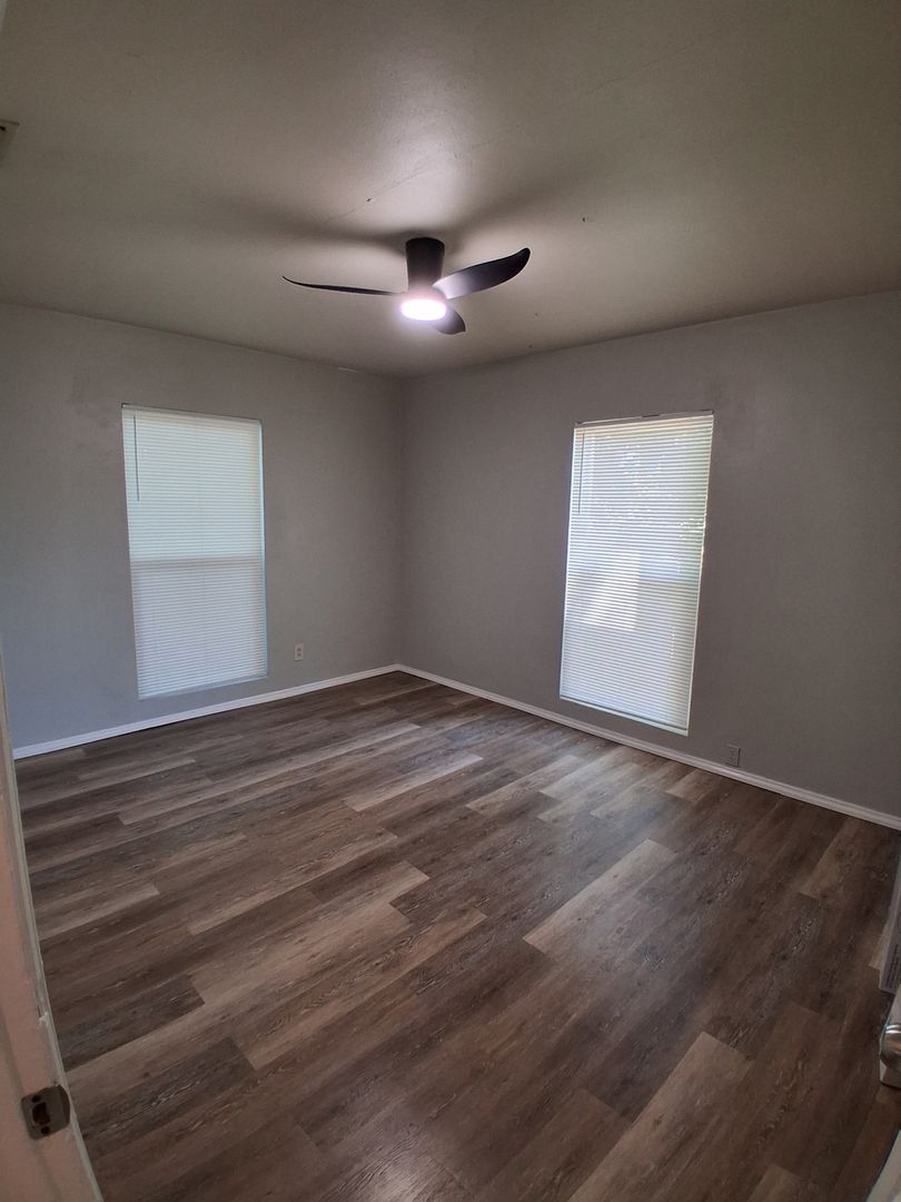 506 n Macdill ave 7 of 12