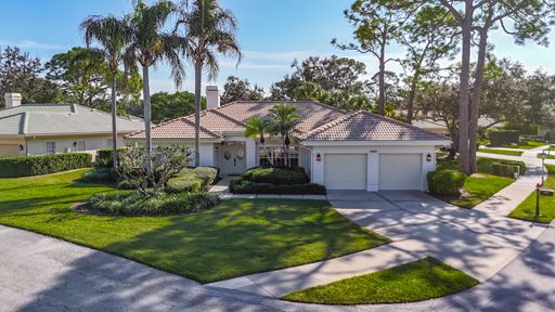 Absolute stunner and an exceptional value. – photo 1