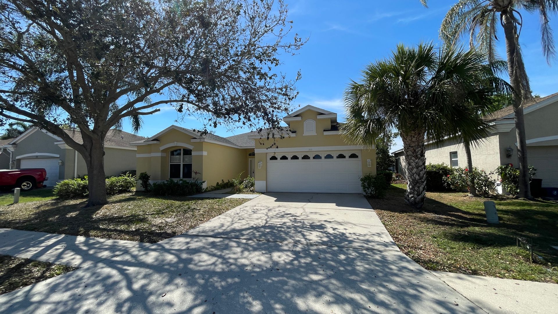 Bradenton House: 210 41st Street NE