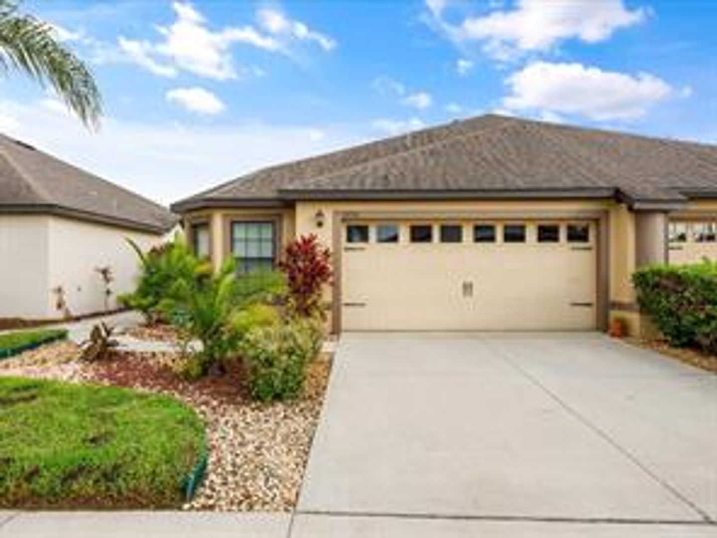 Lakeland House: 5725 Lacar Way