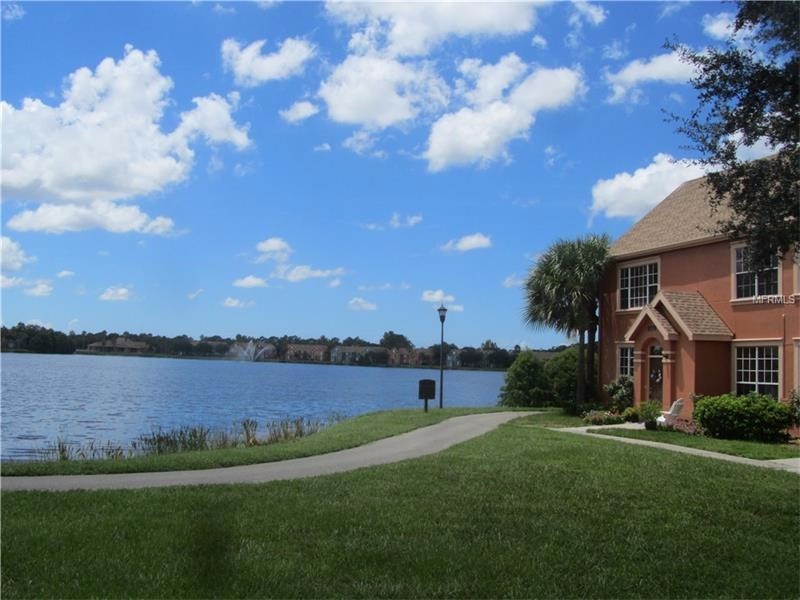 Tampa House: 9020 Lake chase Island Way