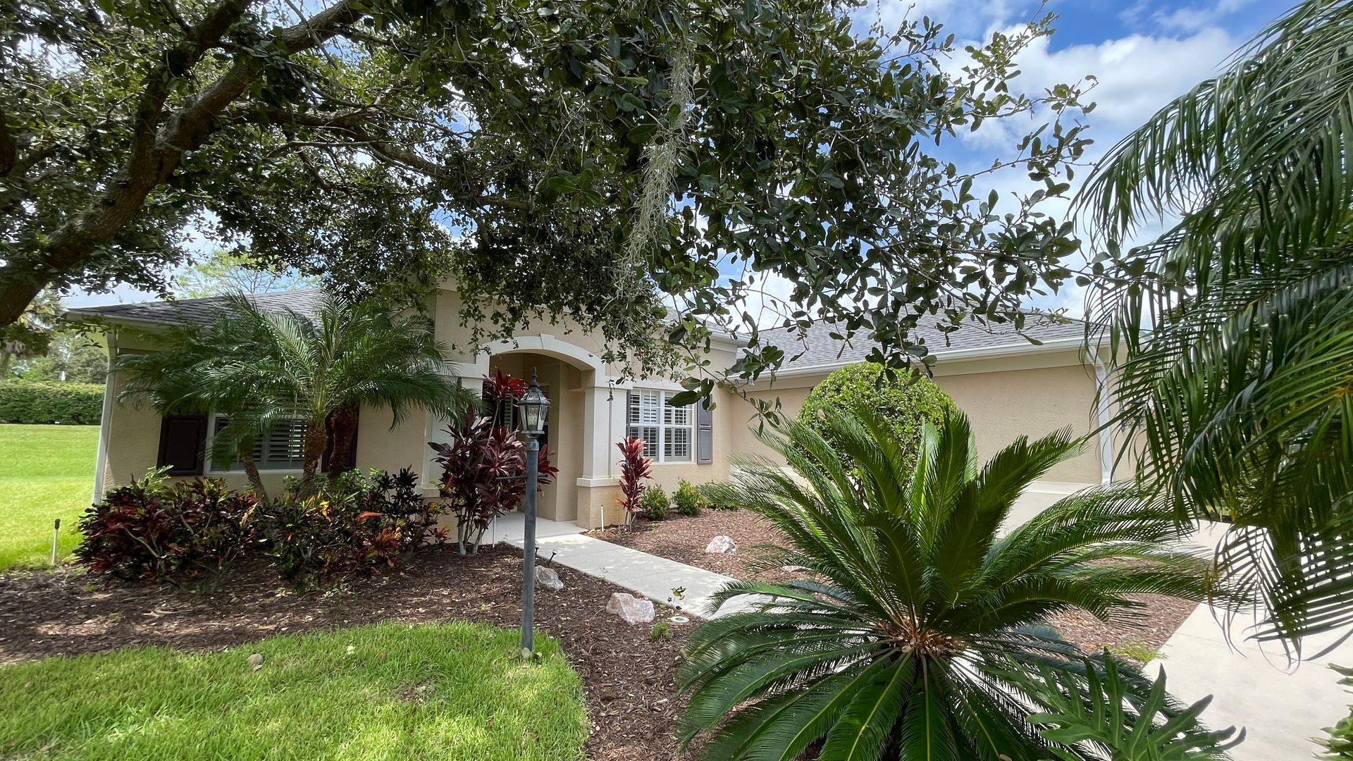 Bradenton House: 7704 Drayton Cir