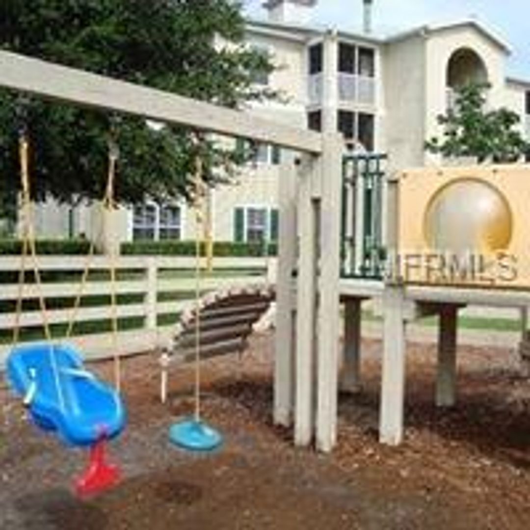 Tampa House: 18489 BRIDLE CLUB DR