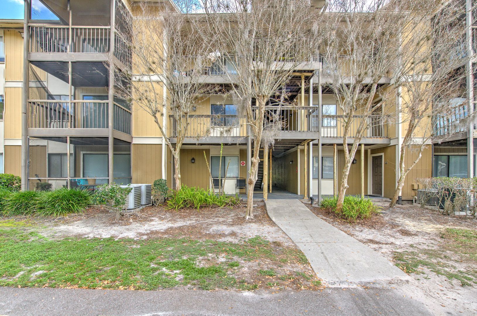Tampa Condo: 13403 Arbor Pointe Cir