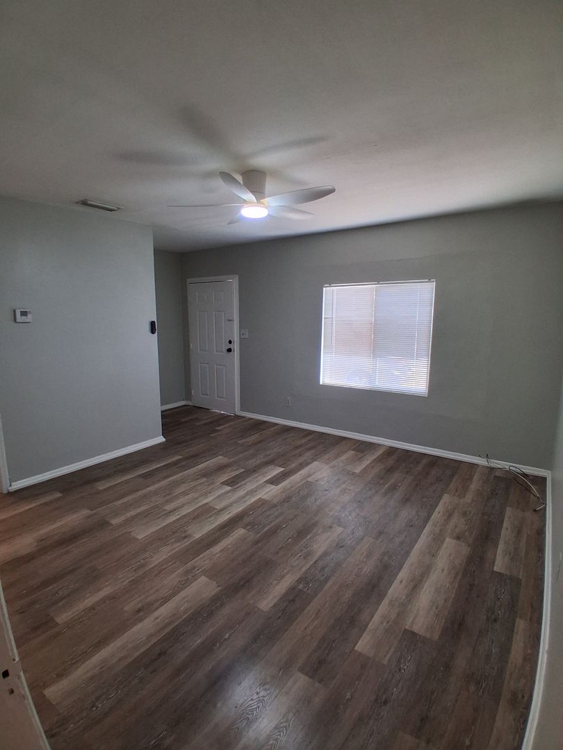 506 n Macdill ave 5 of 12