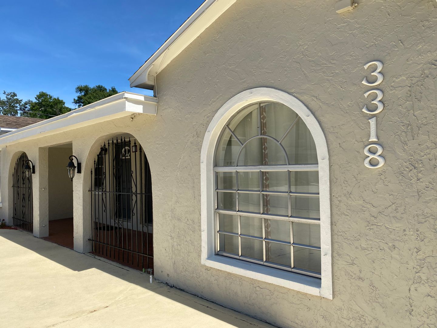 Tampa Apartment: 3318 W. Walnut St