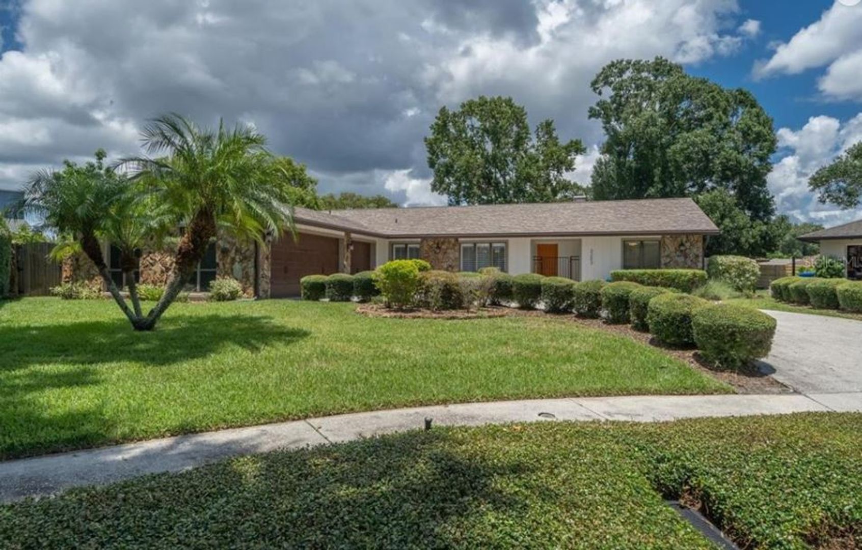 Tampa House: 3203 Stoneybrook Lane