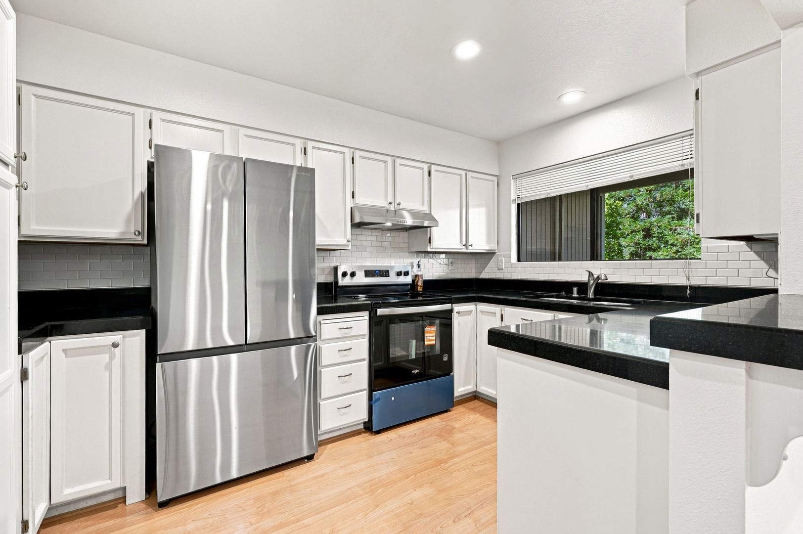 Pleasant Hill House: 320 Grapevine Place