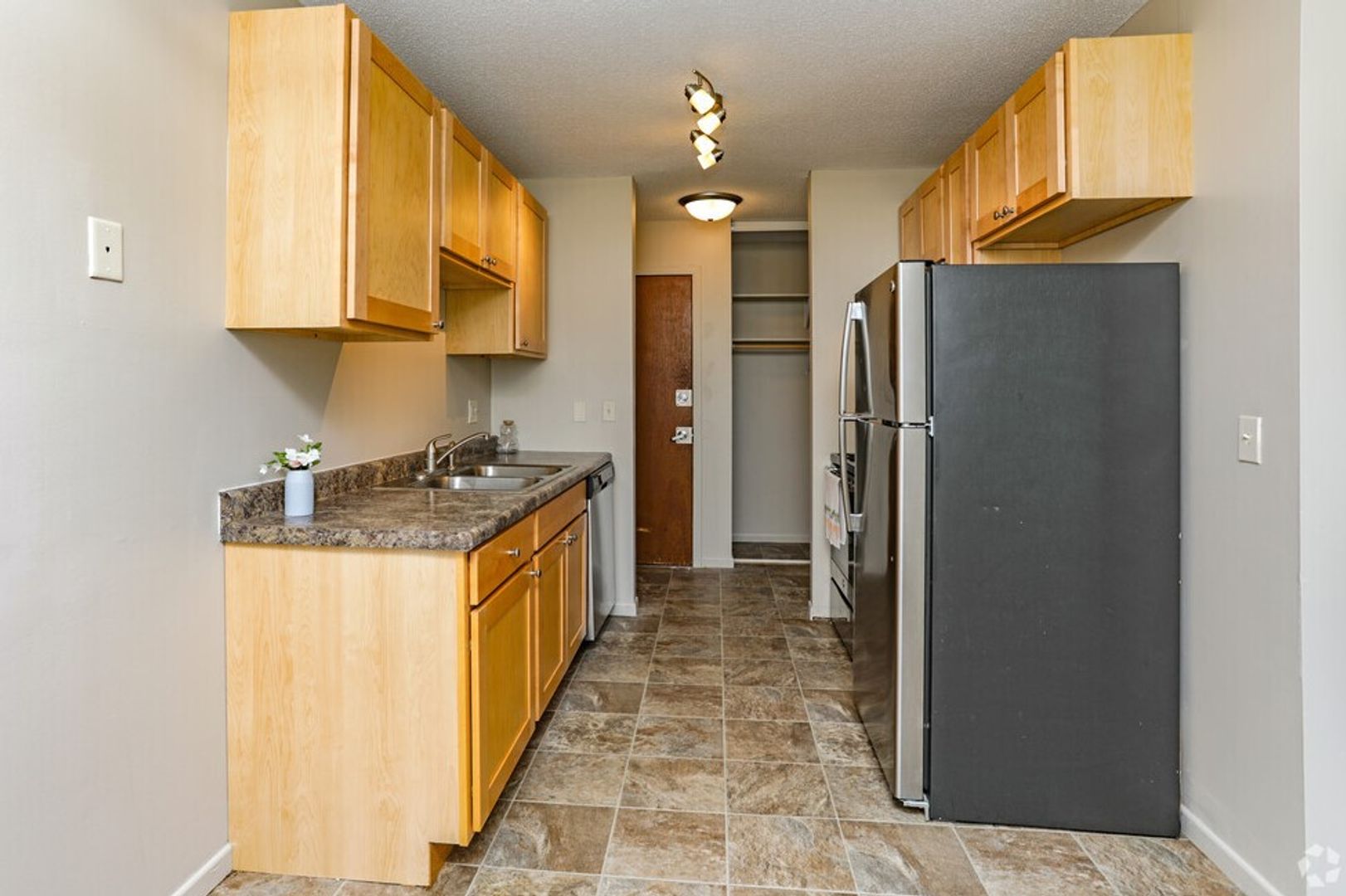 Ridgewood Apartments 3 of 12