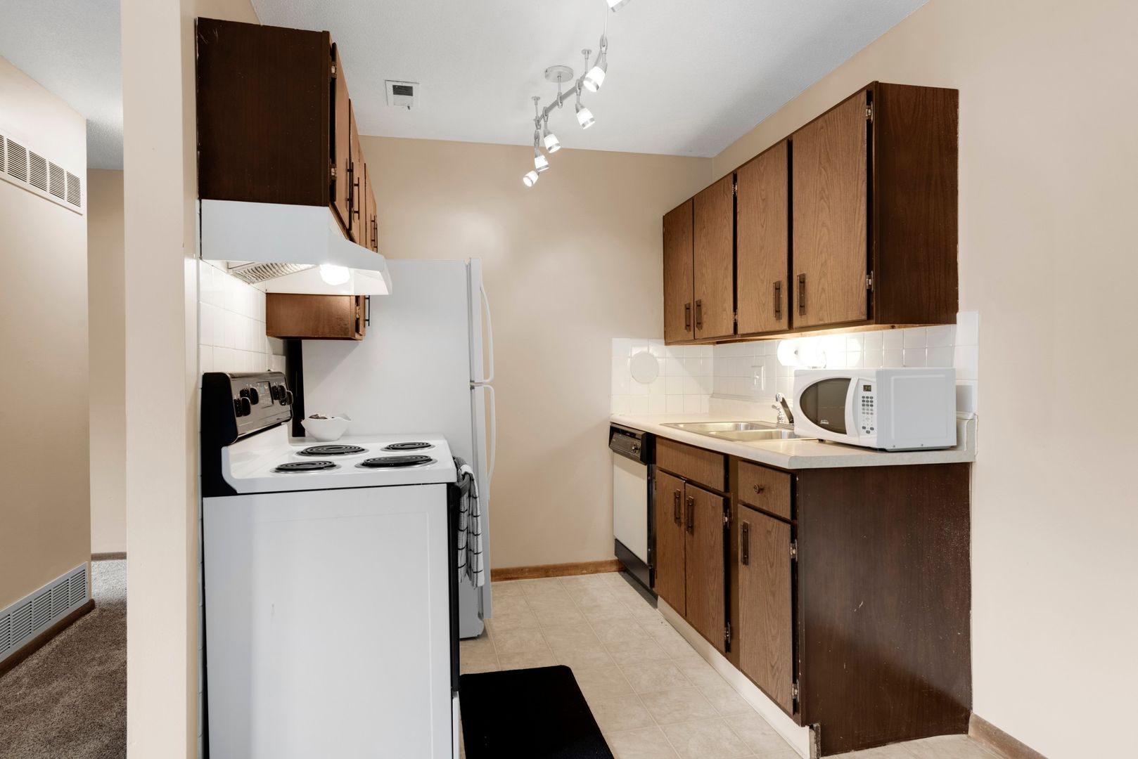 Hickory Ridge Apartments 6 of 12