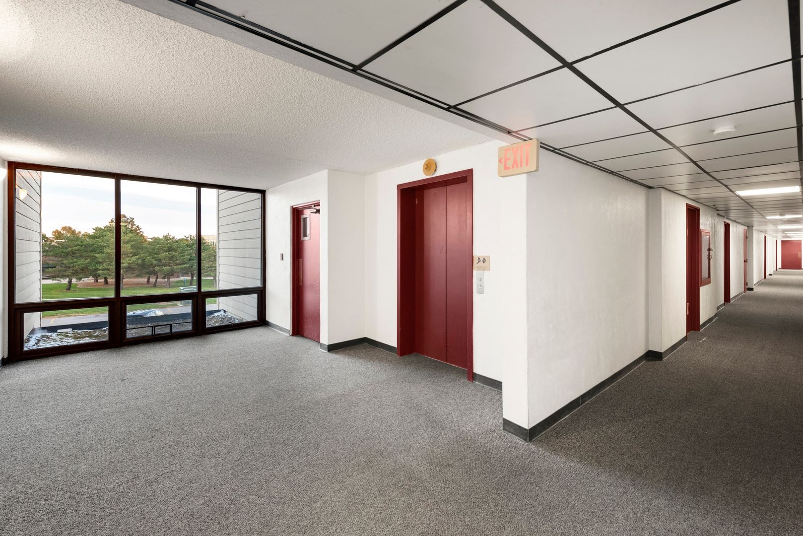 Lobby at Oakwood Apartments (1 of 2)