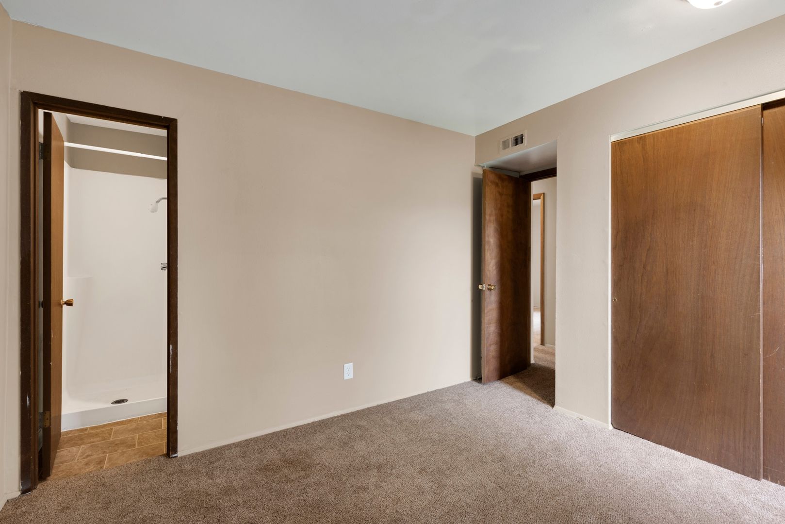 Alpine Apartments 13 of 18