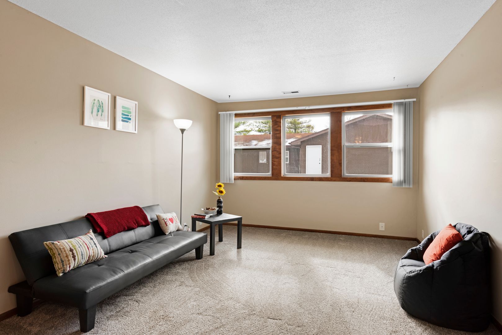 Hickory Ridge Apartments 1 of 14