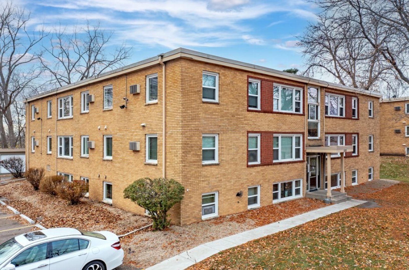 Roseville Apartment: 166 N McCarrons Blvd