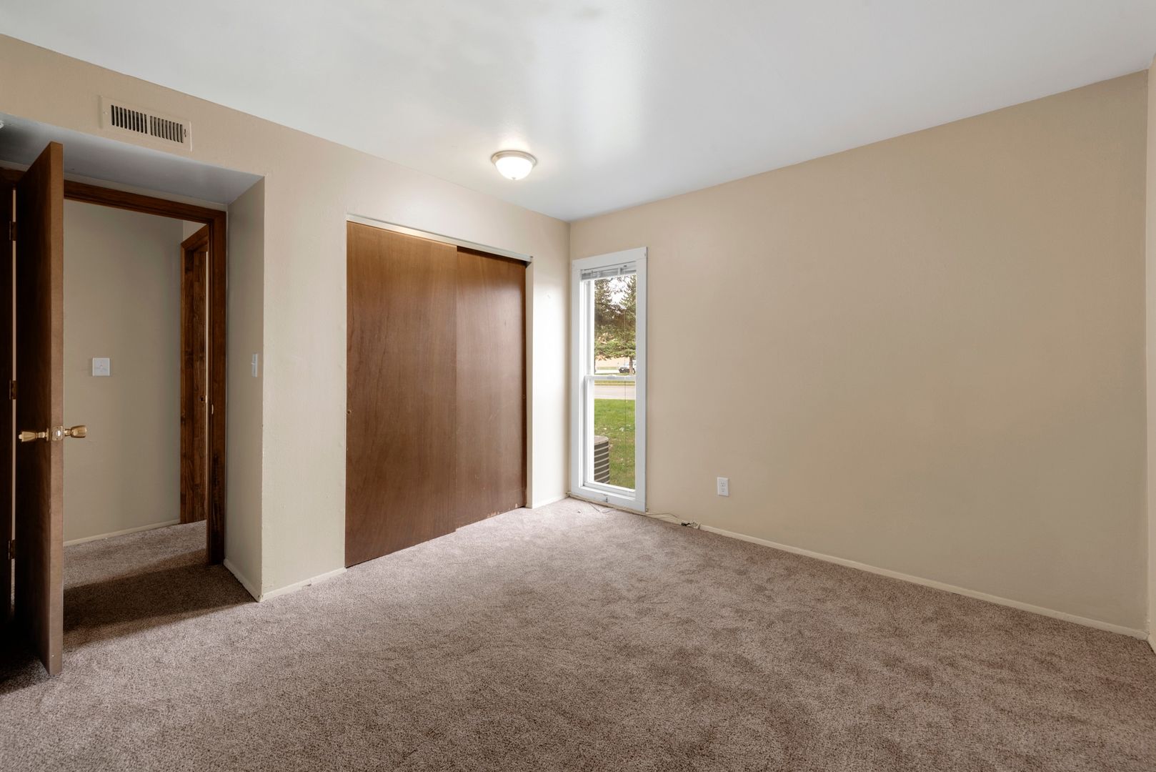 Alpine Apartments 15 of 18