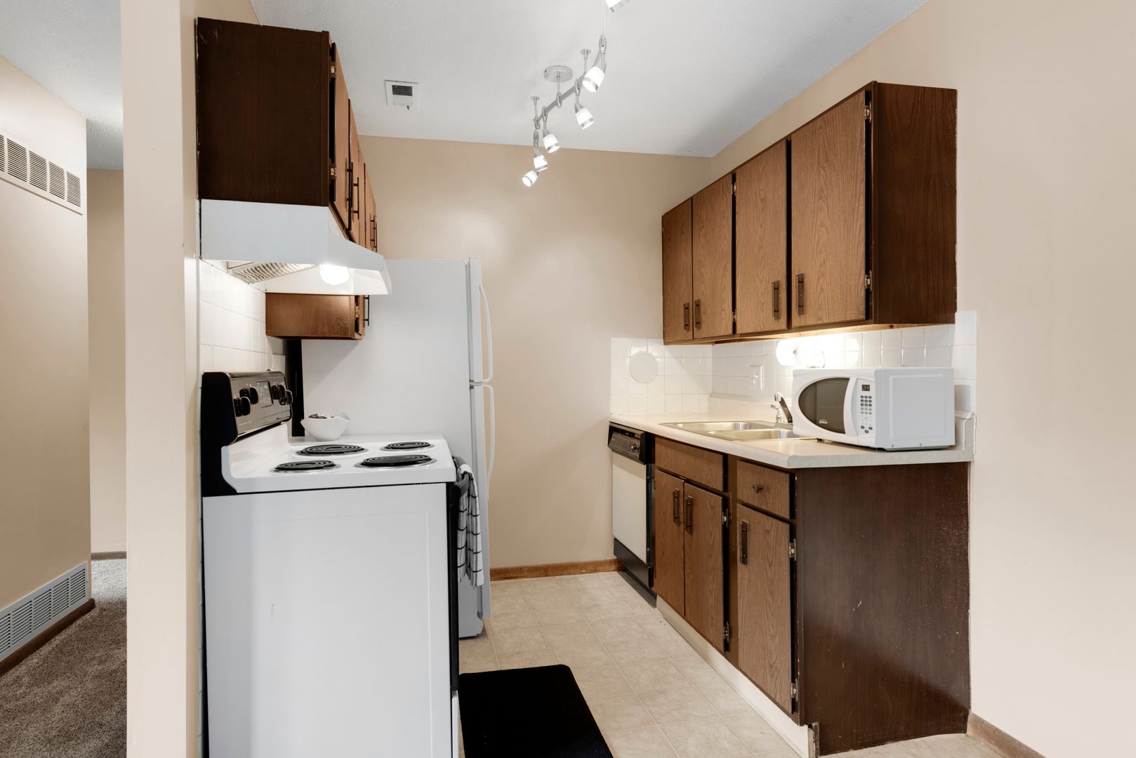 Hickory Ridge Apartments 5 of 14