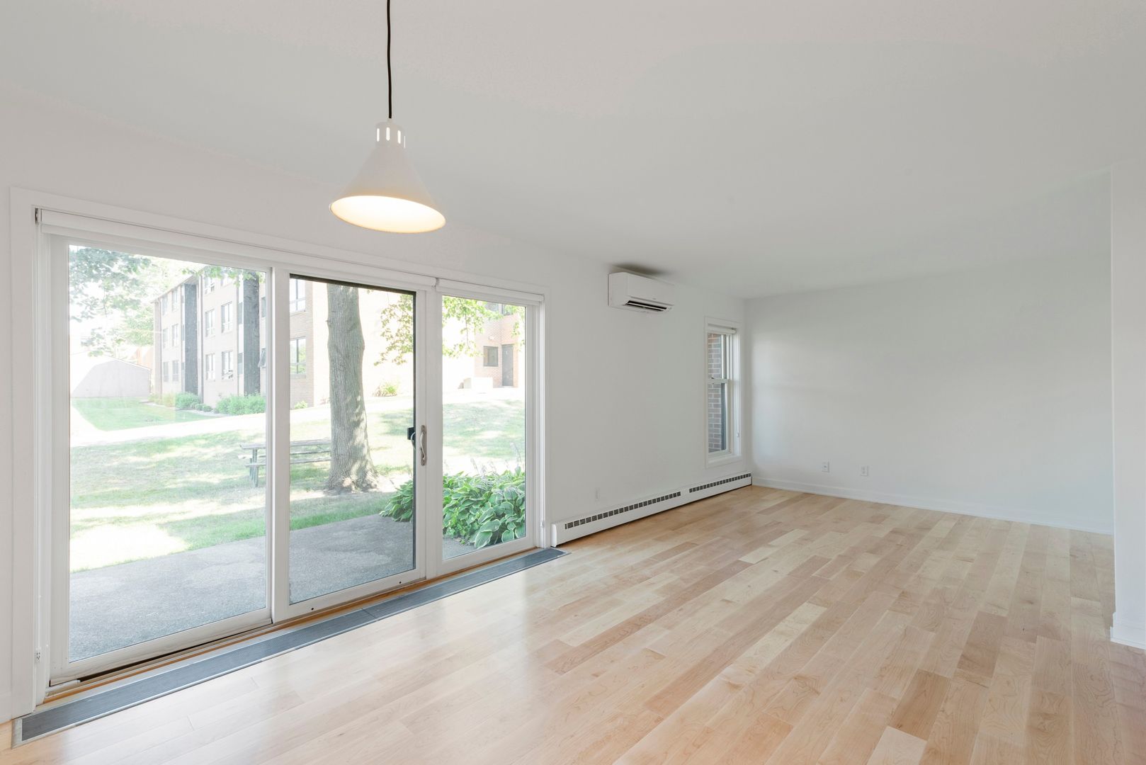 St. Paul Apartment: 1568 Eustis Street