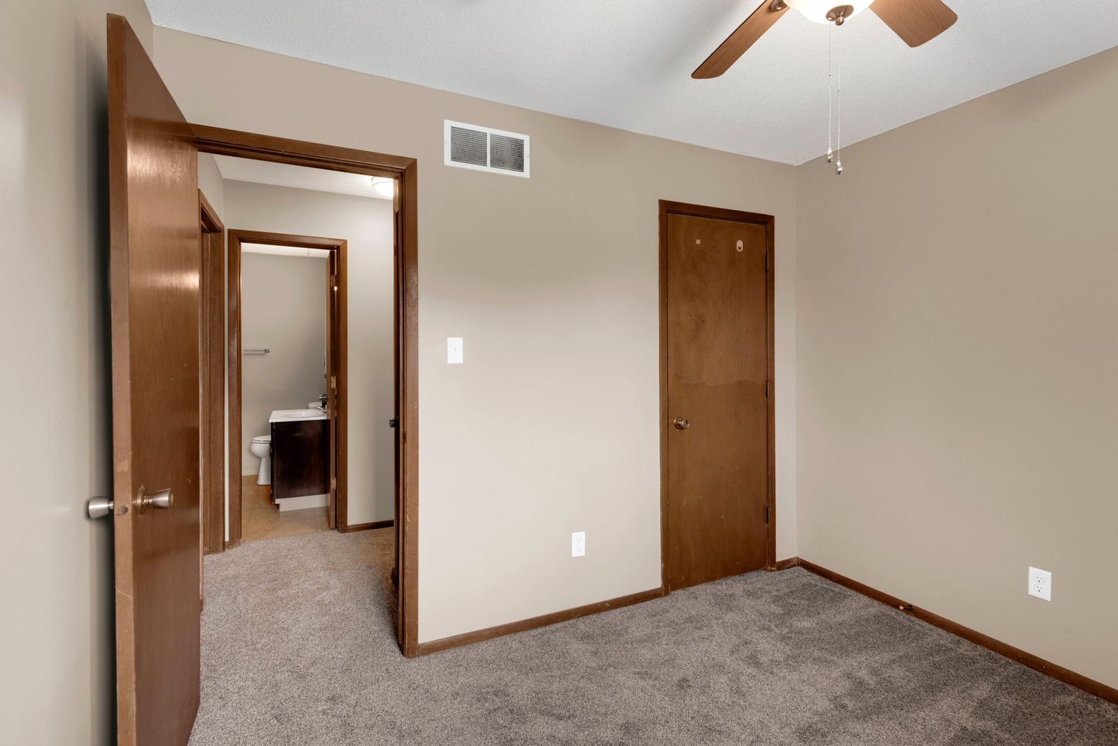 Hickory Ridge Apartments 3 of 12