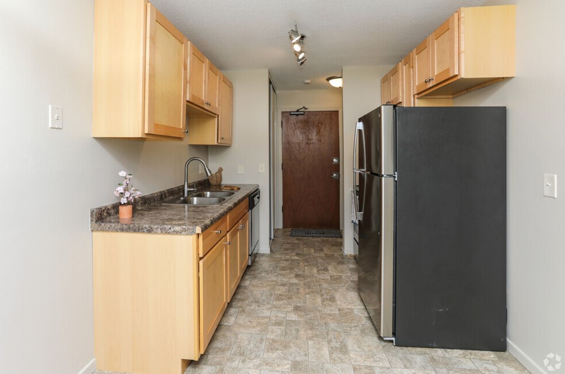 Ridgewood Apartments 3 of 12