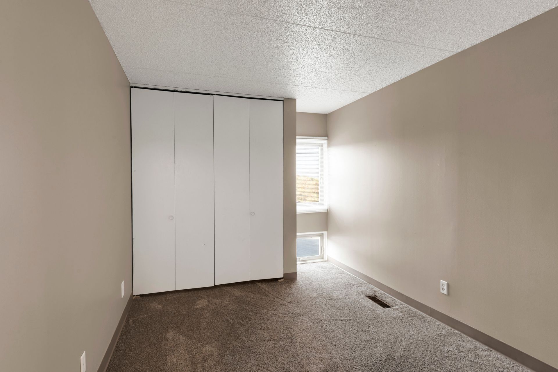 Oakwood Apartments 7 of 12