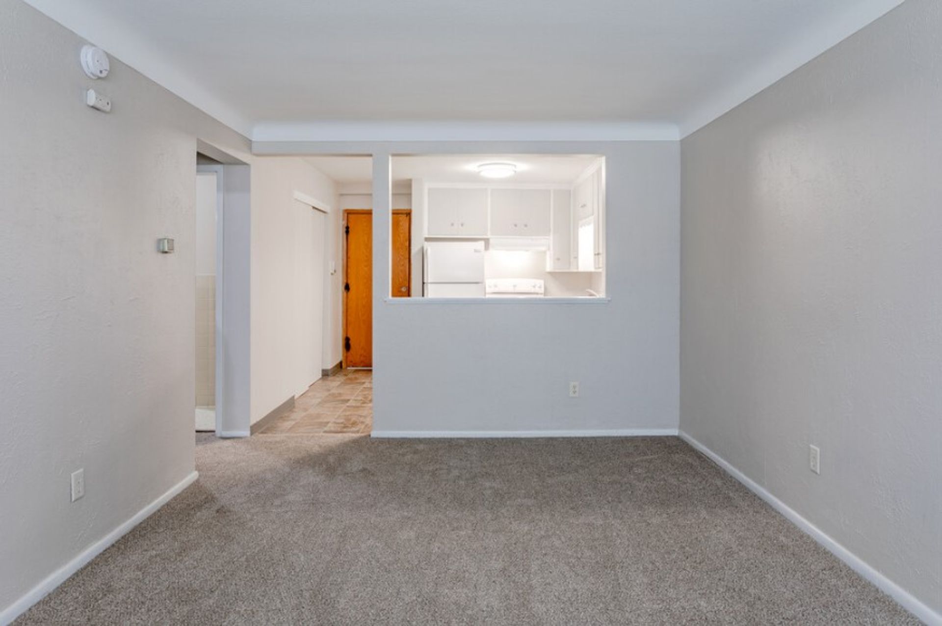 McCarrons Apartments 3 of 12