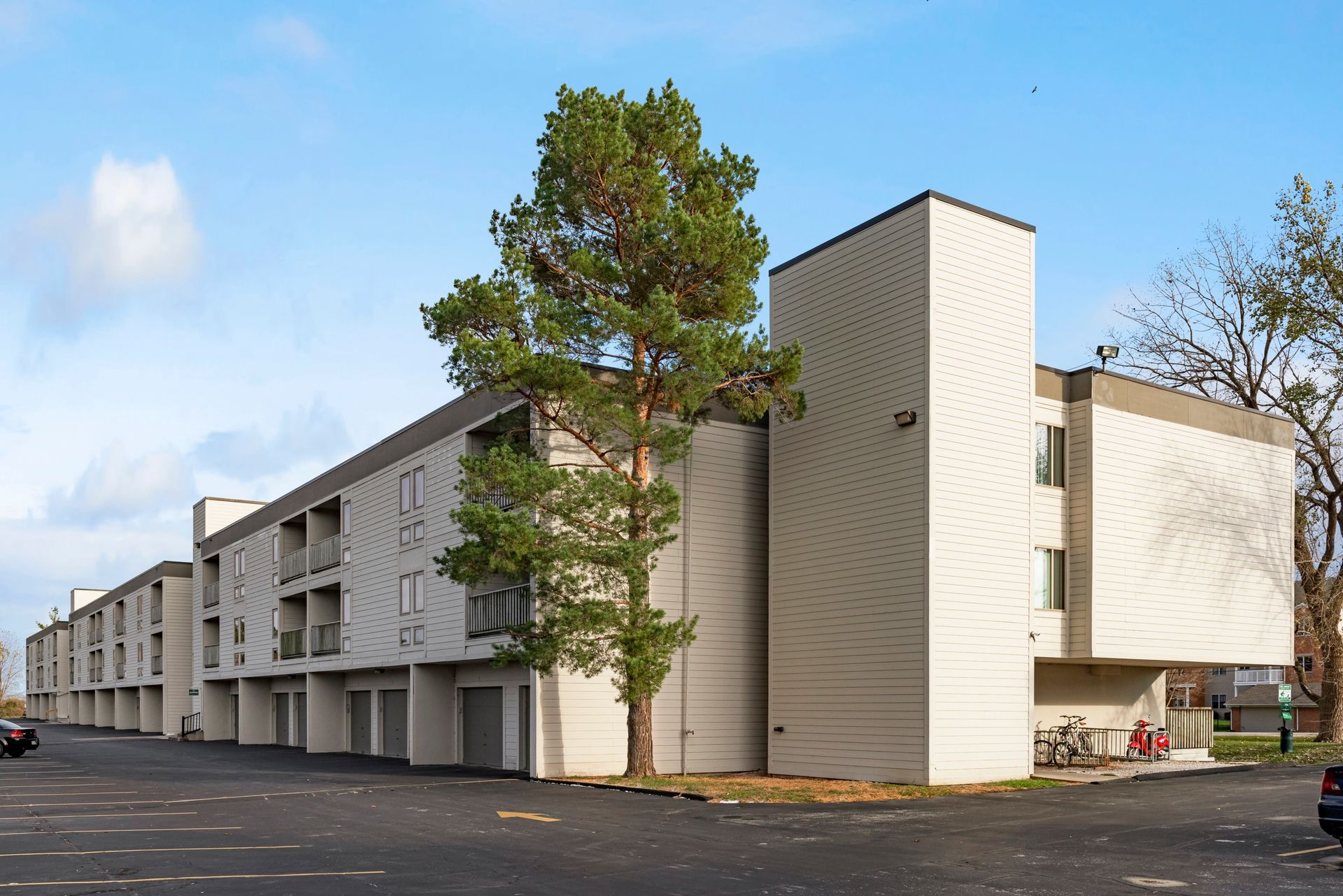 Oakwood Apartments 10 of 12
