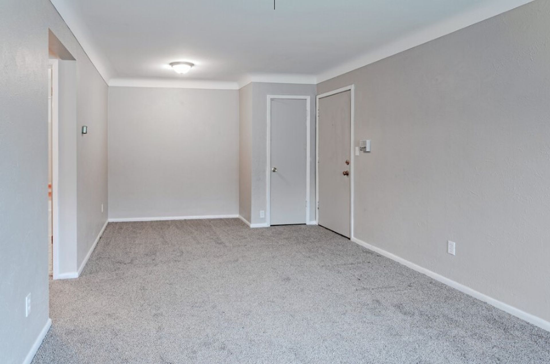 McCarrons Apartments 9 of 12