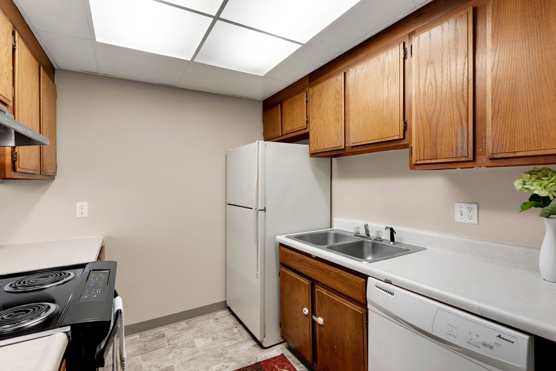 Oakwood Apartments 5 of 12