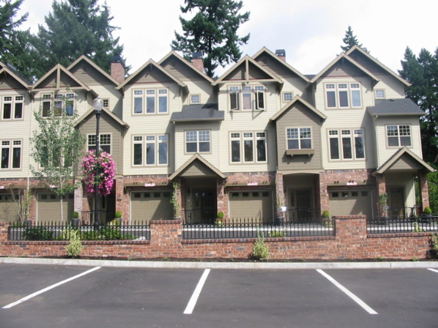 Lake Oswego Townhome: 5075 W Sunset Dr