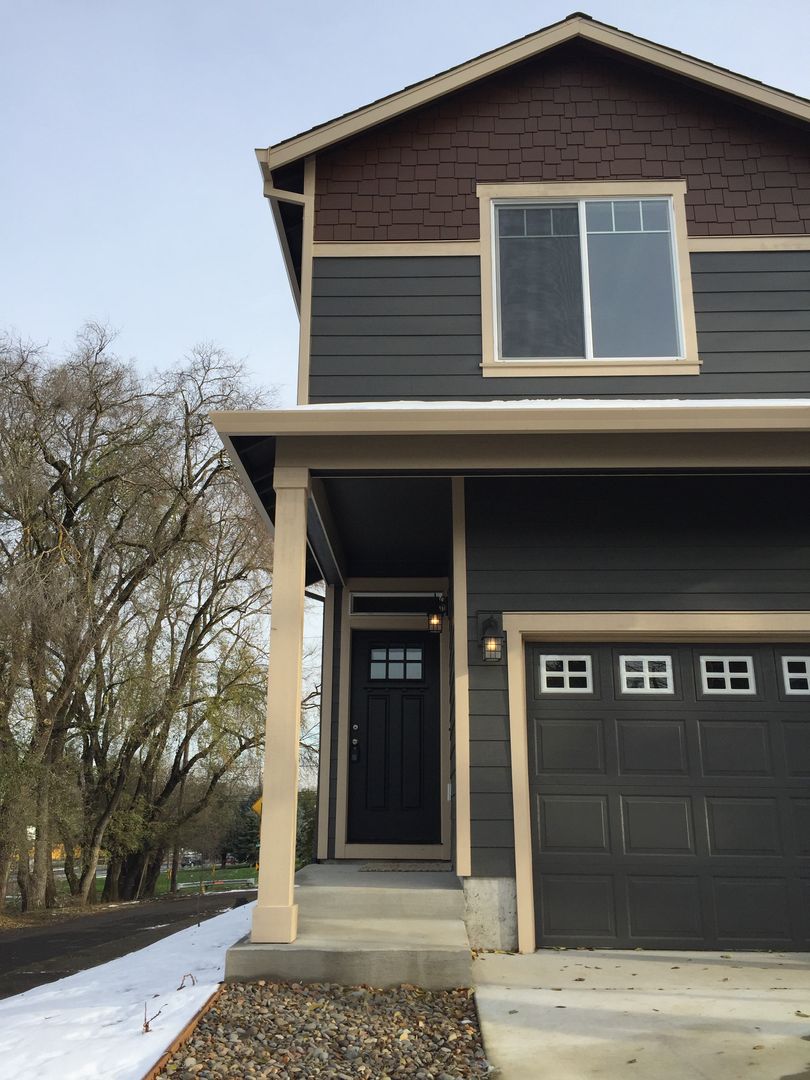 Portland House: 9034 N Drummond Ave