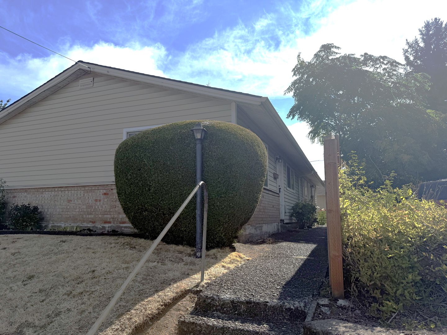 Portland House: 7442 N Marcrum Ave