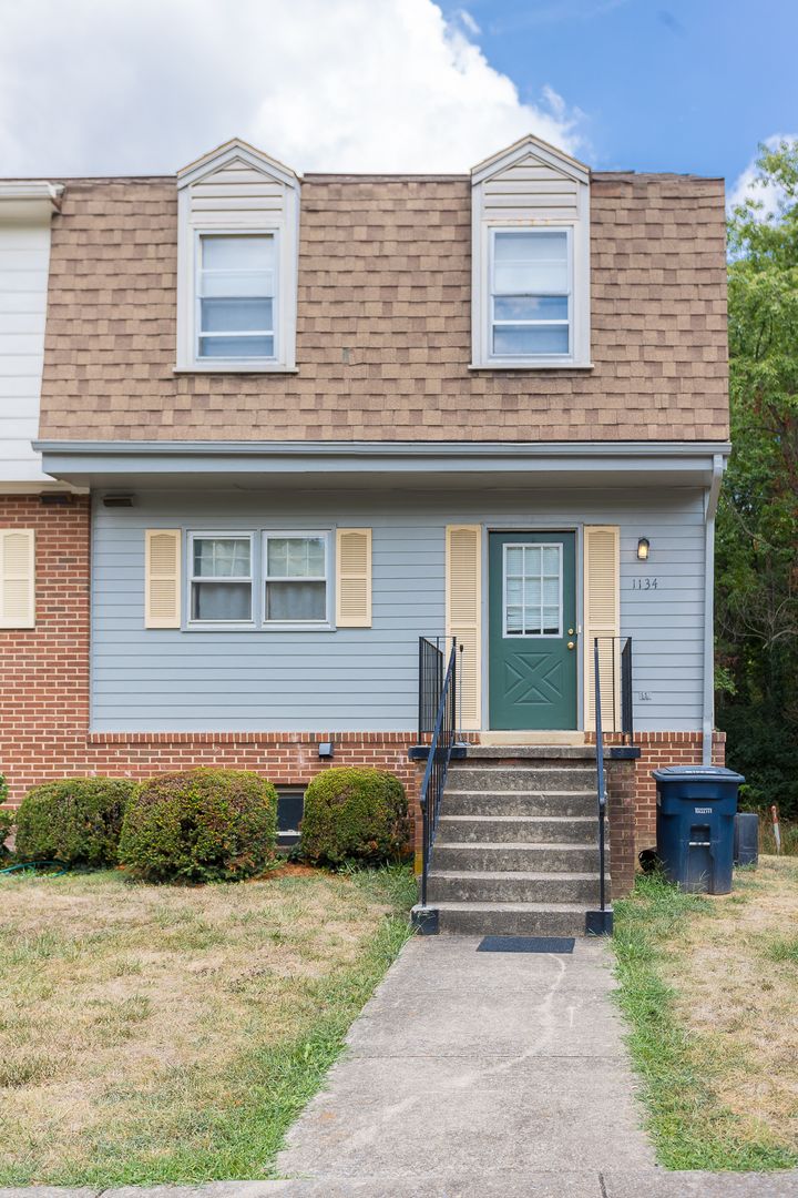 Harrisonburg Townhome: 1134 Mt. View Dr.