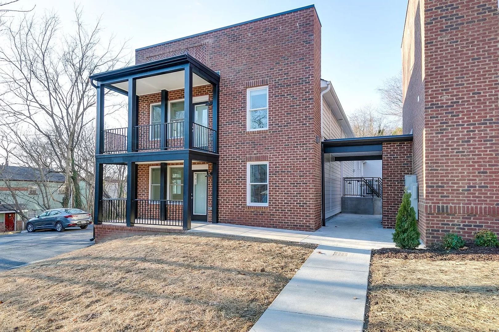 Richmond Apartment: 3005 E. Franklin St.