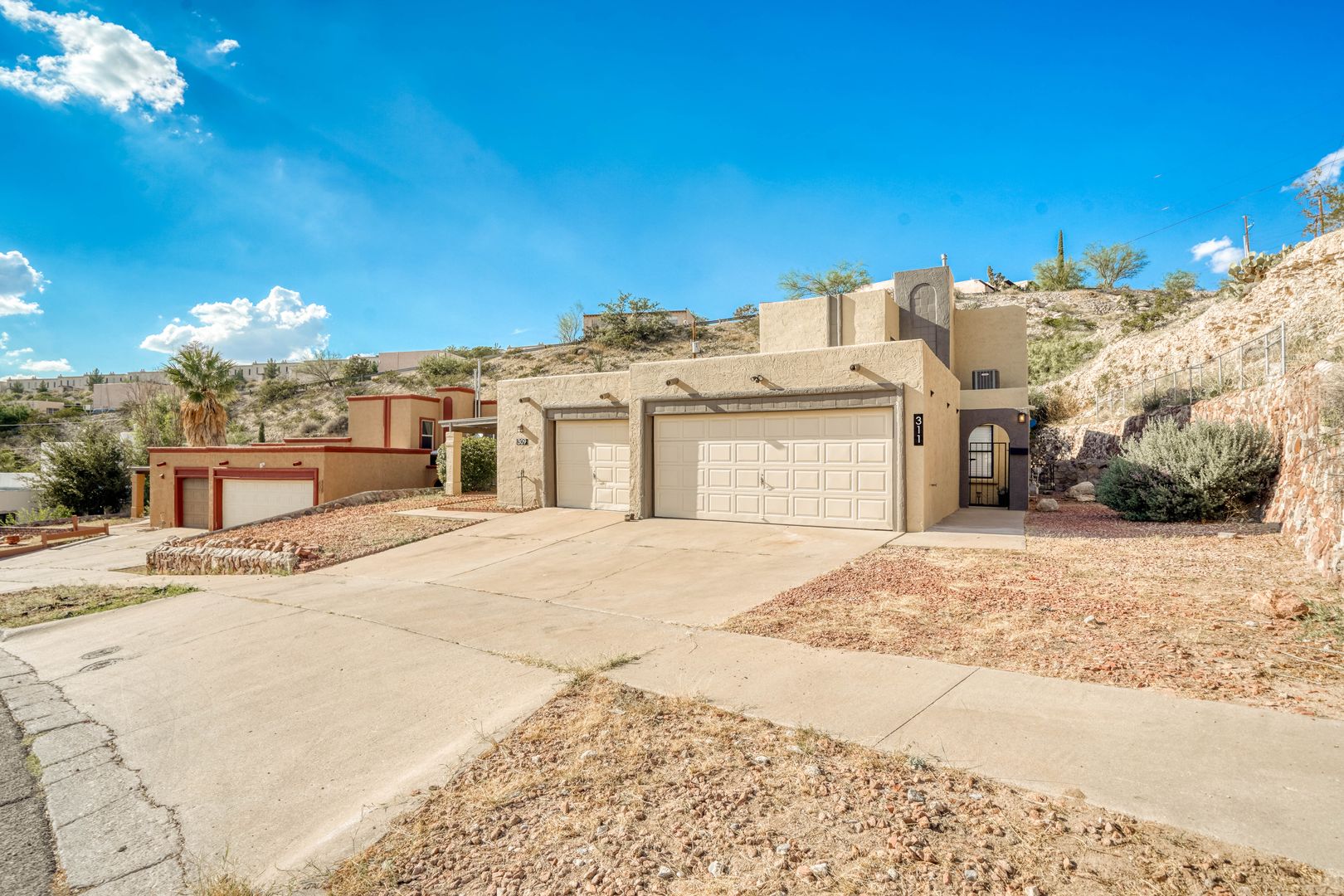 El Paso Townhome: 311 Zenith Dr.