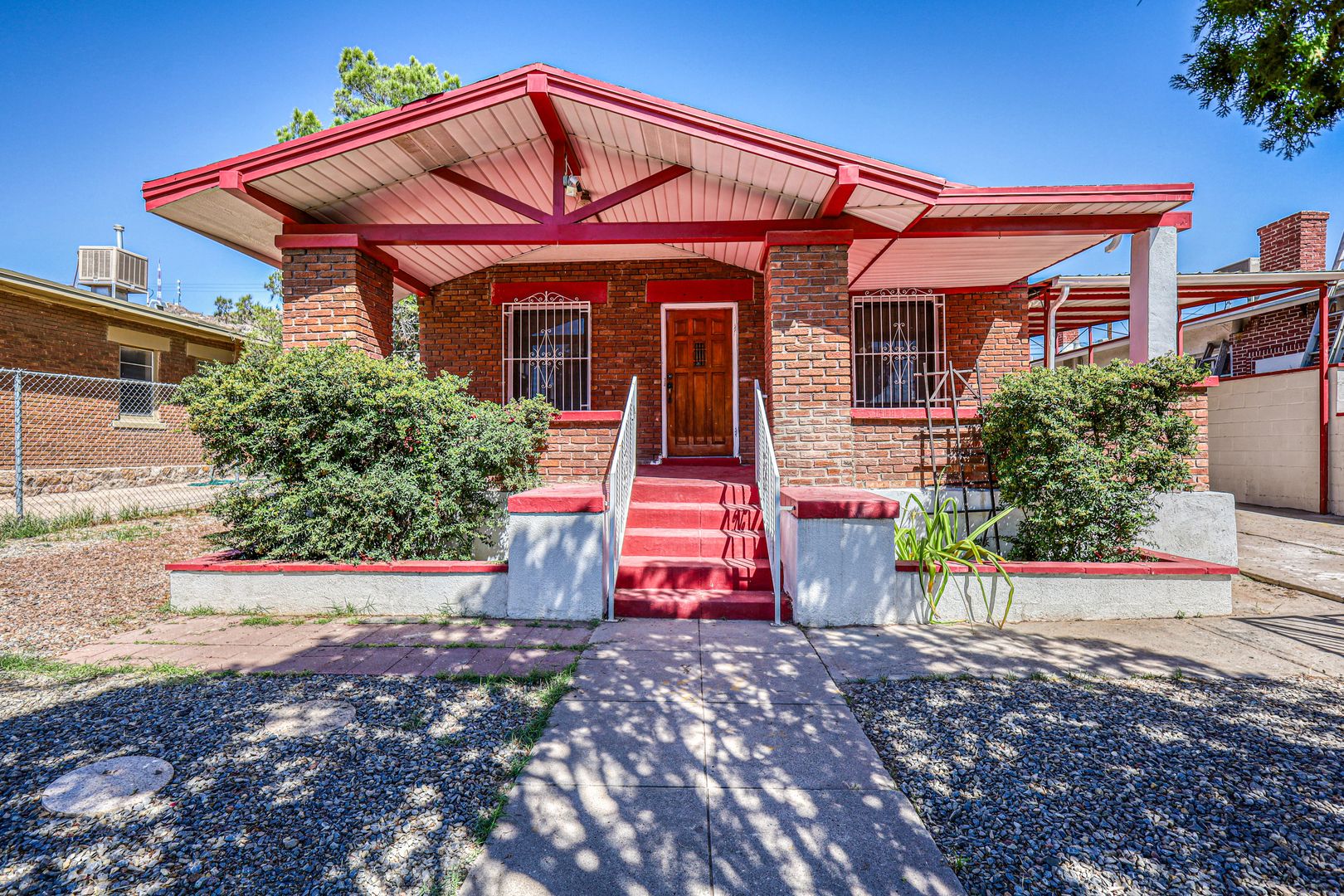 El Paso House: 2727 Grant Ave.