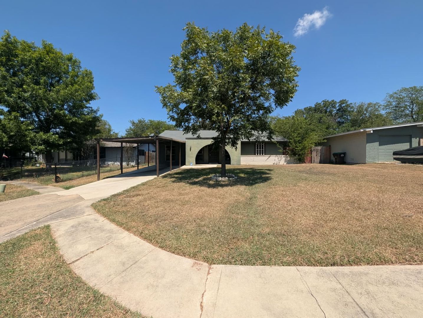 San Antonio House: 6807 Blue Lake Dr
