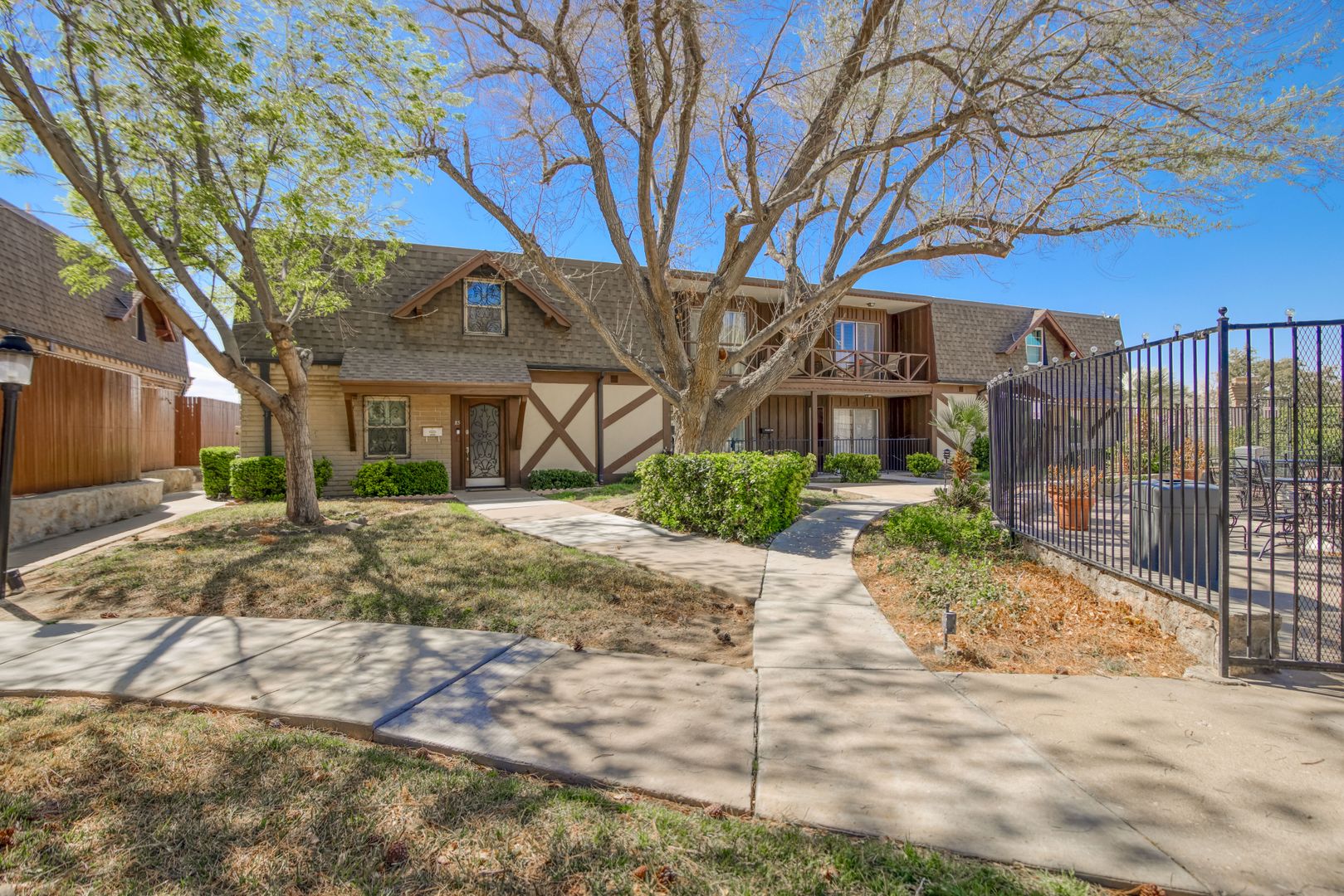 El Paso Condo: 500 Thunderbird #86