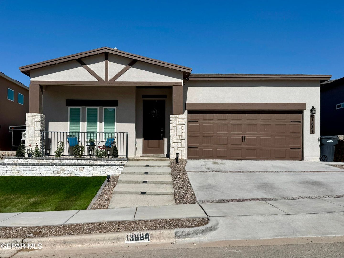 Horizon House: 13684 GLEN VISTA LN.