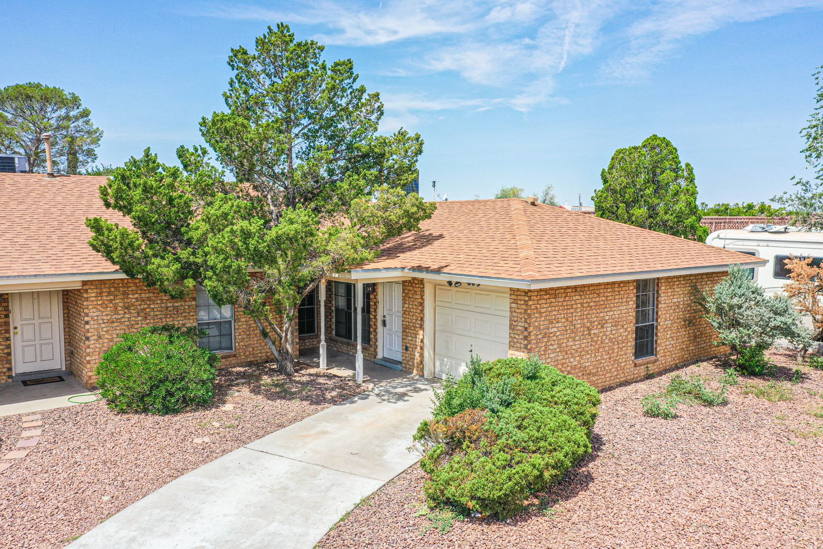 El Paso Apartment: 601-603  Alicante Way